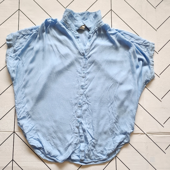 H&M Light Blue Women's Top, Size 6, Relaxed Fit. - Picture 1 of 6